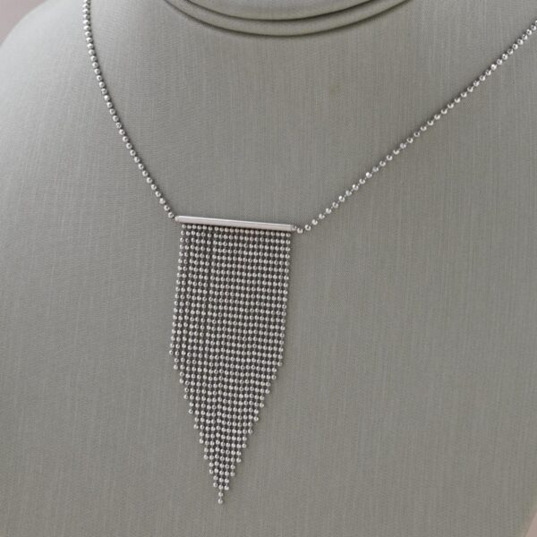 collar cascada de oro blanco 18k