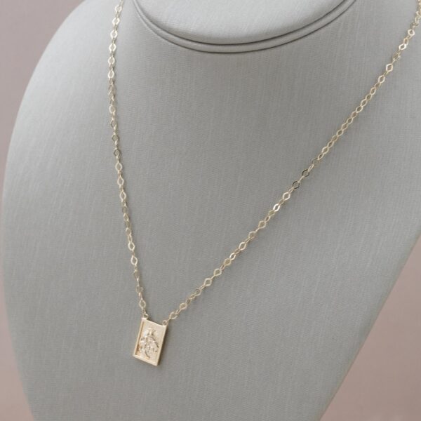 Escapulario de oro amarillo 18k