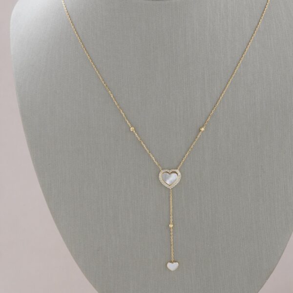 Collar corazón con piedra madre perla en oro 18k