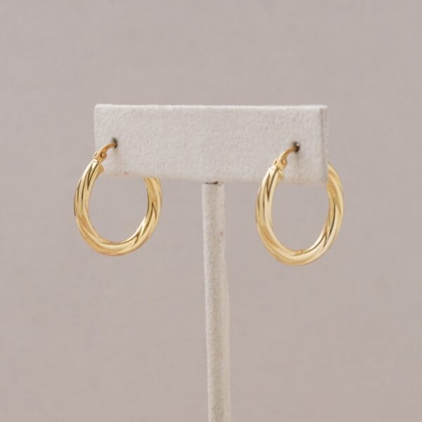 Argollas entorchadas oro 18k amarillo